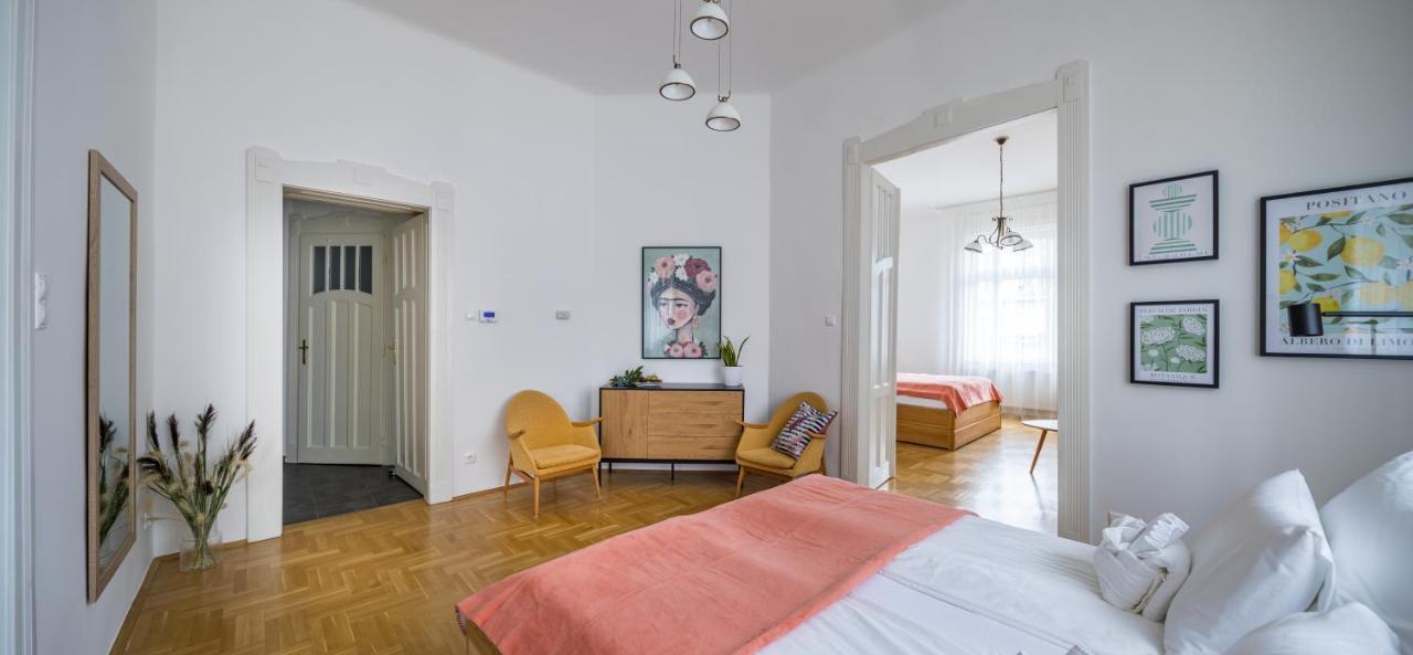 Captain Buda Apartment Budapest Exterior photo